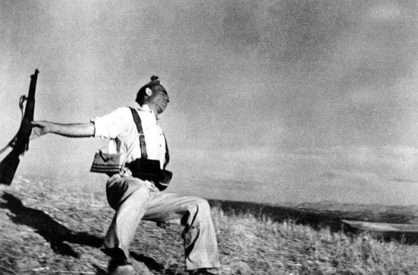 ROBERT CAPA ET LA PHOTO QUI TUE